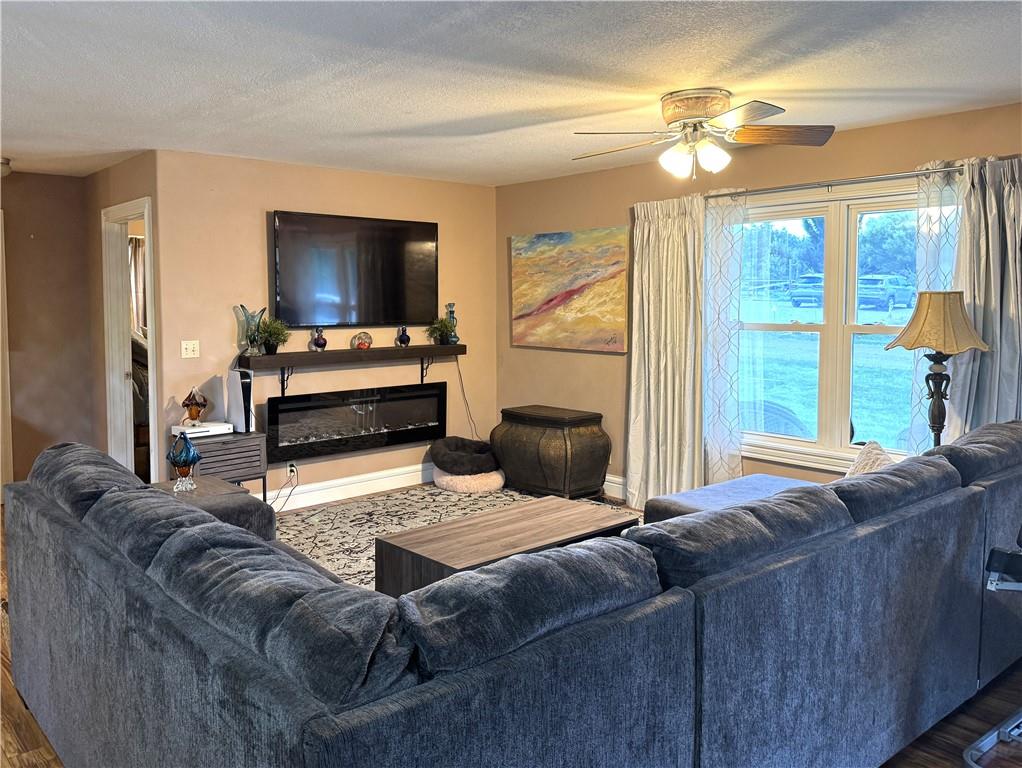 97 Iowa Drive Property Photo 4