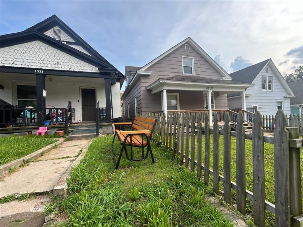 1037 Sandusky Avenue Property Photo 3