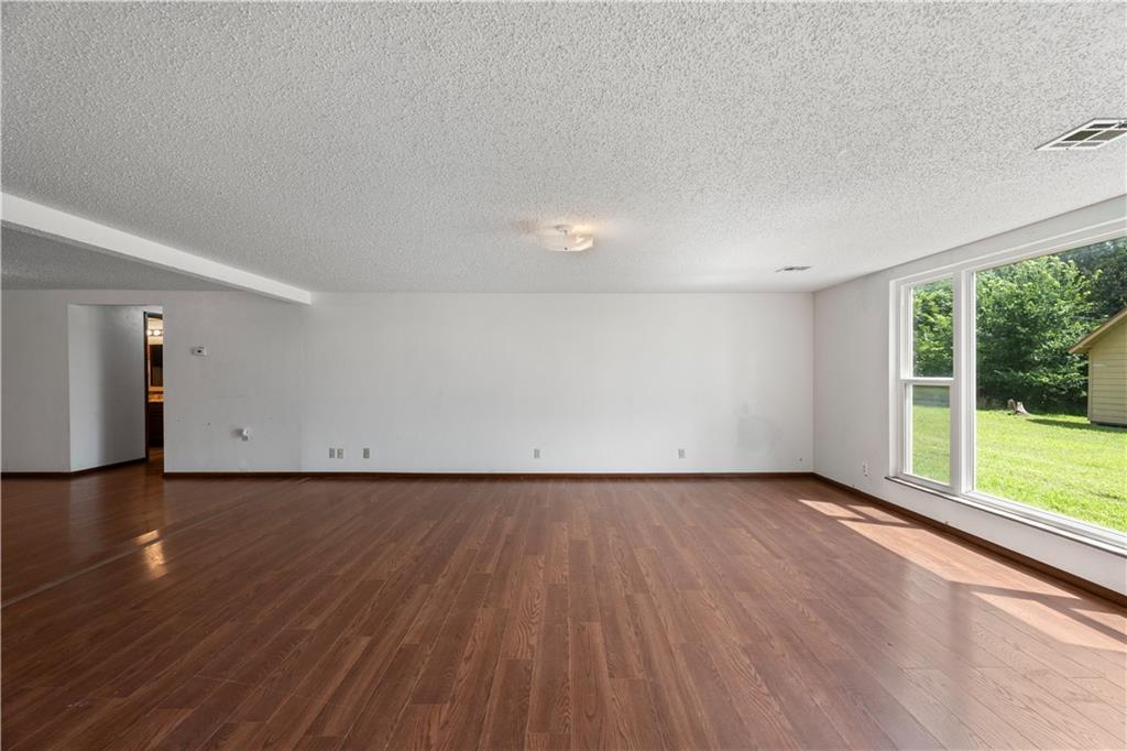 6237 Ew 3 Road Property Photo 16