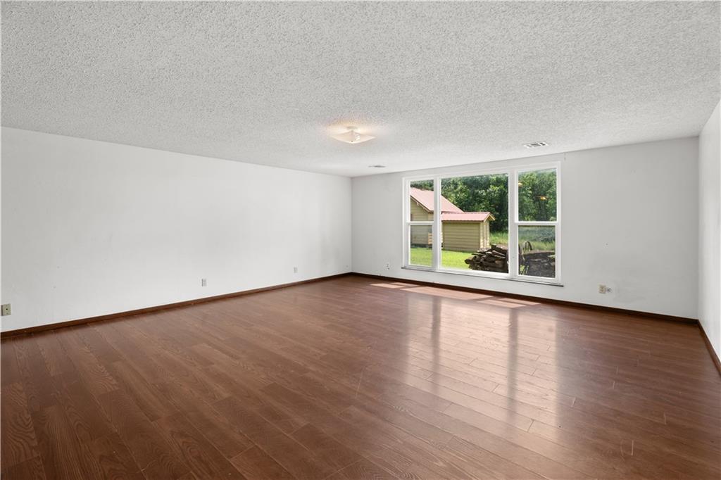 6237 Ew 3 Road Property Photo 21