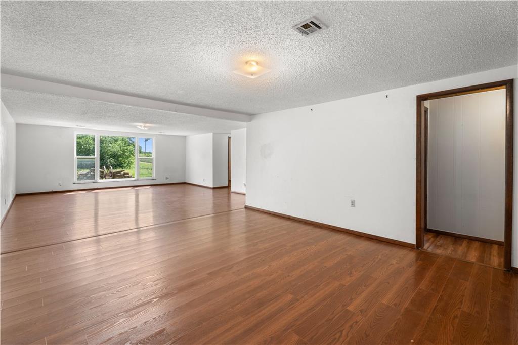 6237 Ew 3 Road Property Photo 25