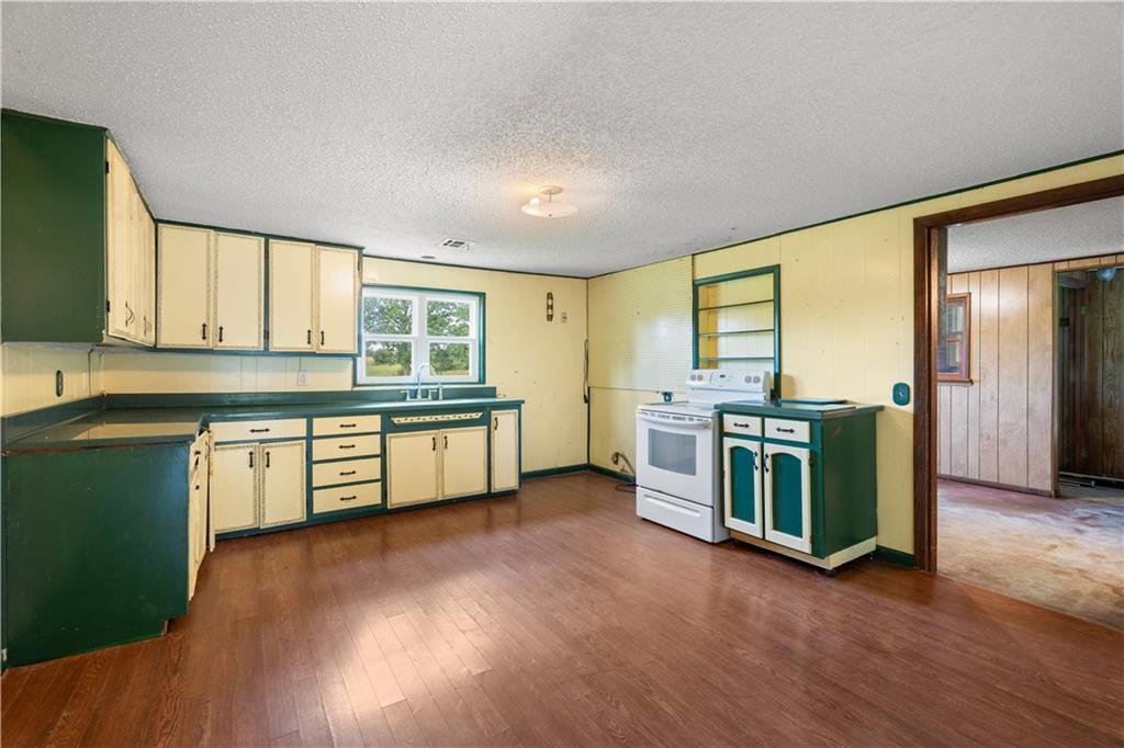 6237 Ew 3 Road Property Photo 32