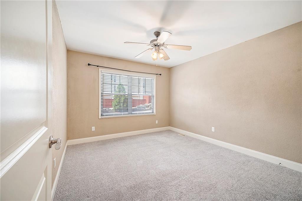 1104 W 46th Street Property Photo 10