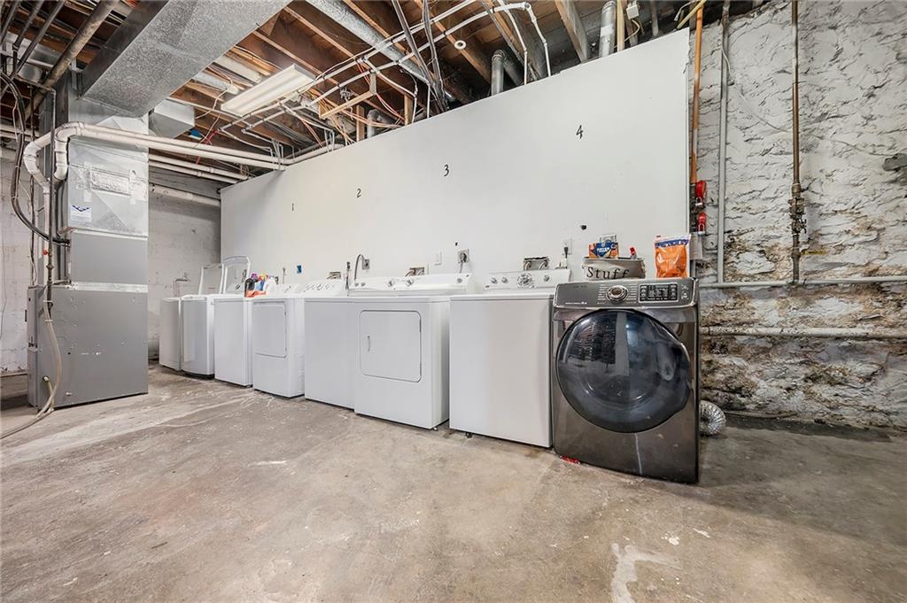 1104 W 46th Street Property Photo 15
