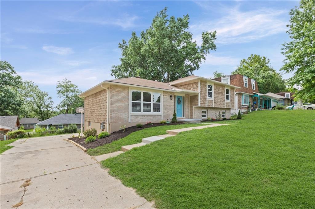 2400 N 73rd Place Property Photo 8