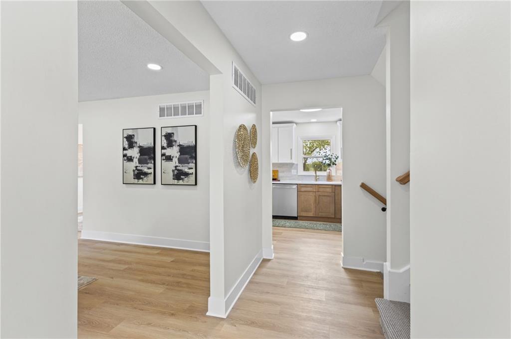2400 N 73rd Place Property Photo 10