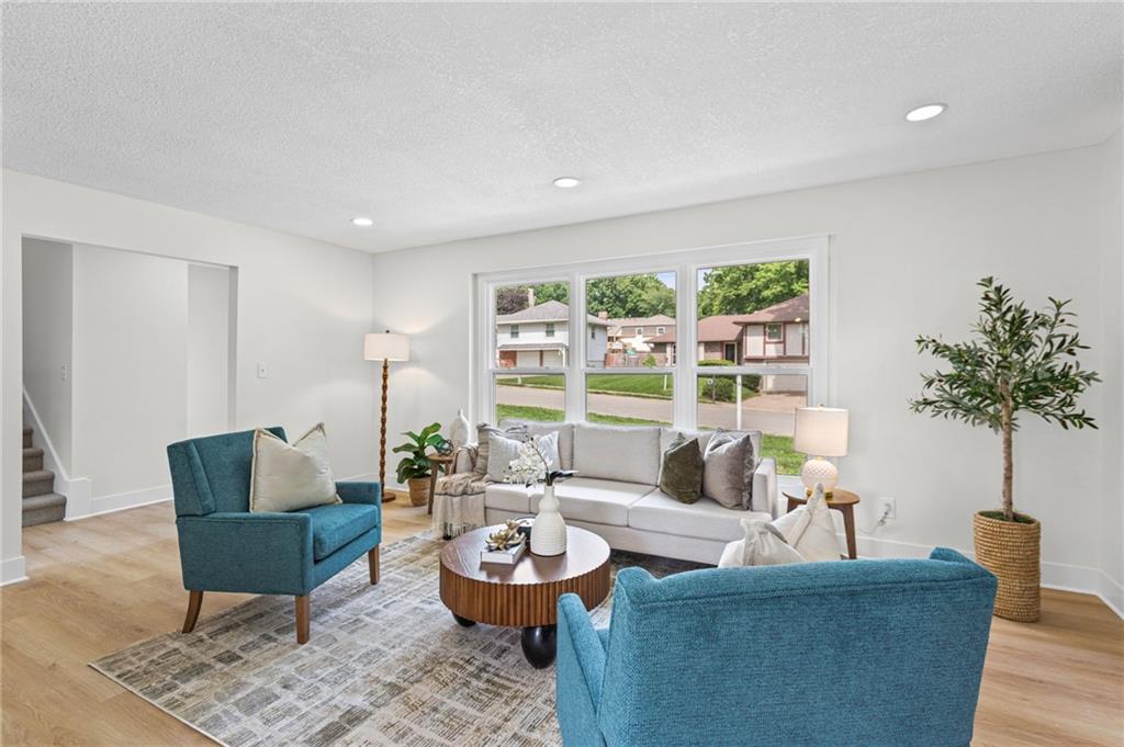 2400 N 73rd Place Property Photo 12