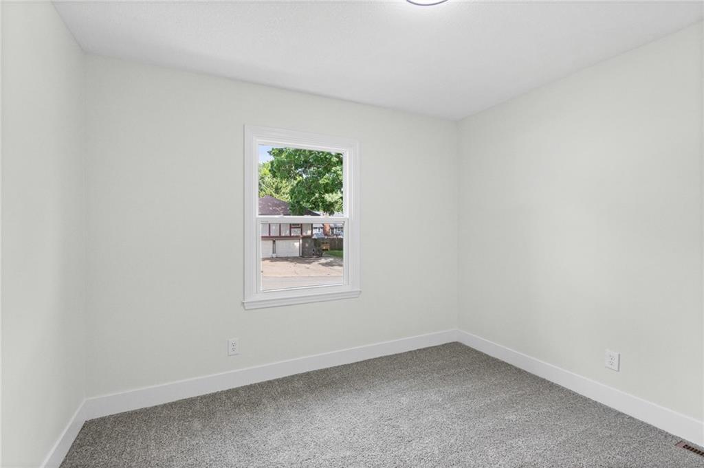 2400 N 73rd Place Property Photo 20