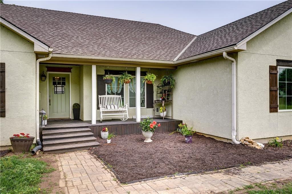 34664 Spring Valley Road Property Photo 3