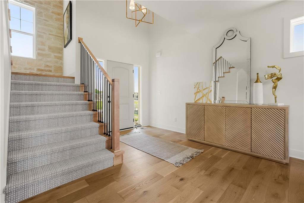 17809 Rainbow Boulevard Property Photo 2