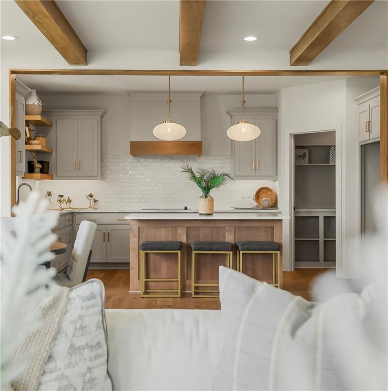 17809 Rainbow Boulevard Property Photo 13