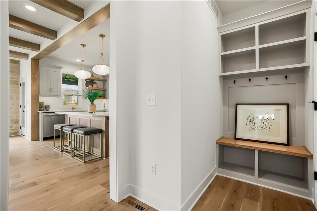17809 Rainbow Boulevard Property Photo 24