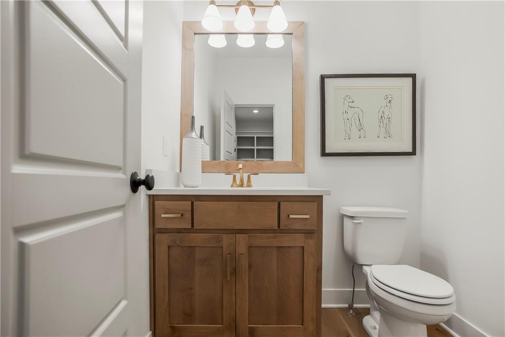17809 Rainbow Boulevard Property Photo 25