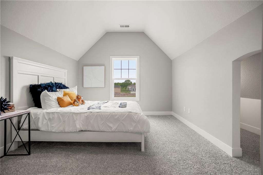 17809 Rainbow Boulevard Property Photo 35