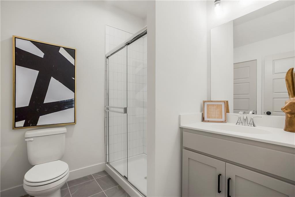 17809 Rainbow Boulevard Property Photo 38
