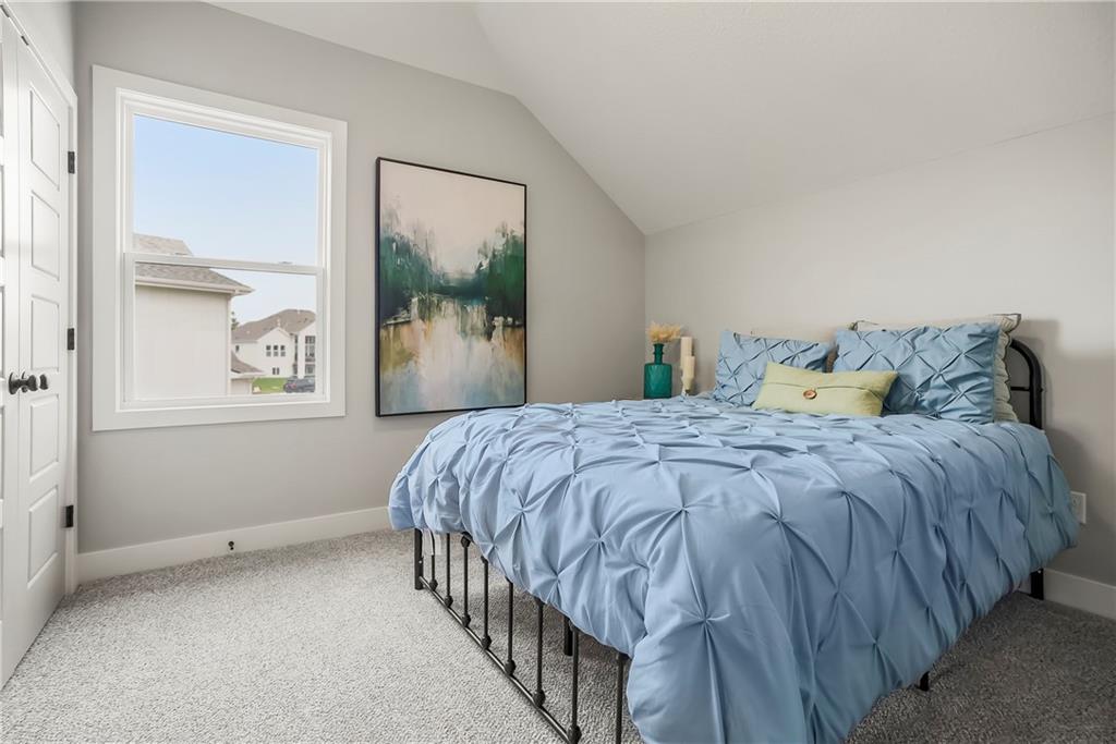 17809 Rainbow Boulevard Property Photo 39