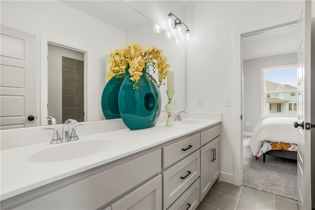 17809 Rainbow Boulevard Property Photo 41