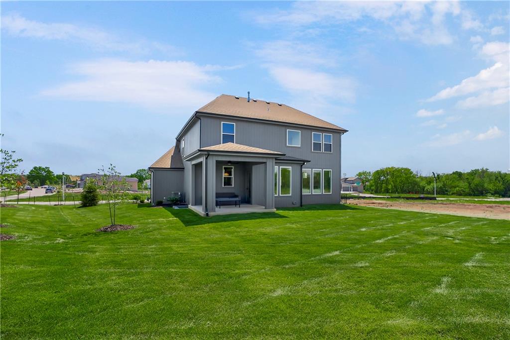 17809 Rainbow Boulevard Property Photo 45