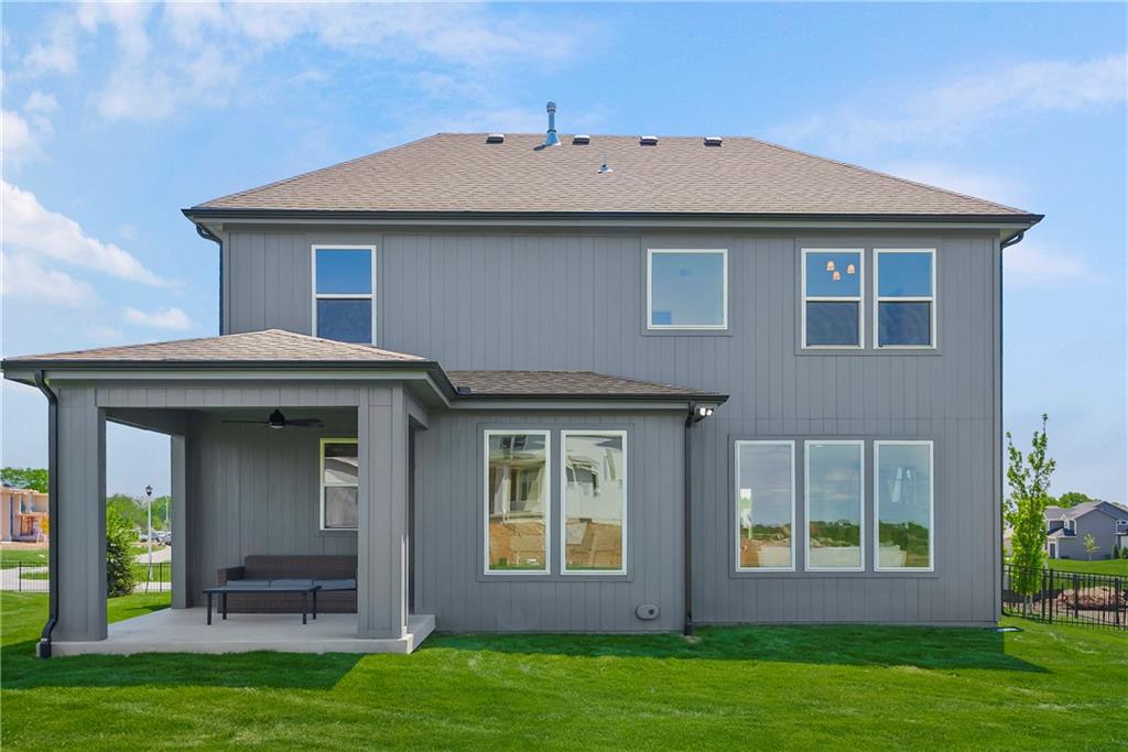 17809 Rainbow Boulevard Property Photo 46