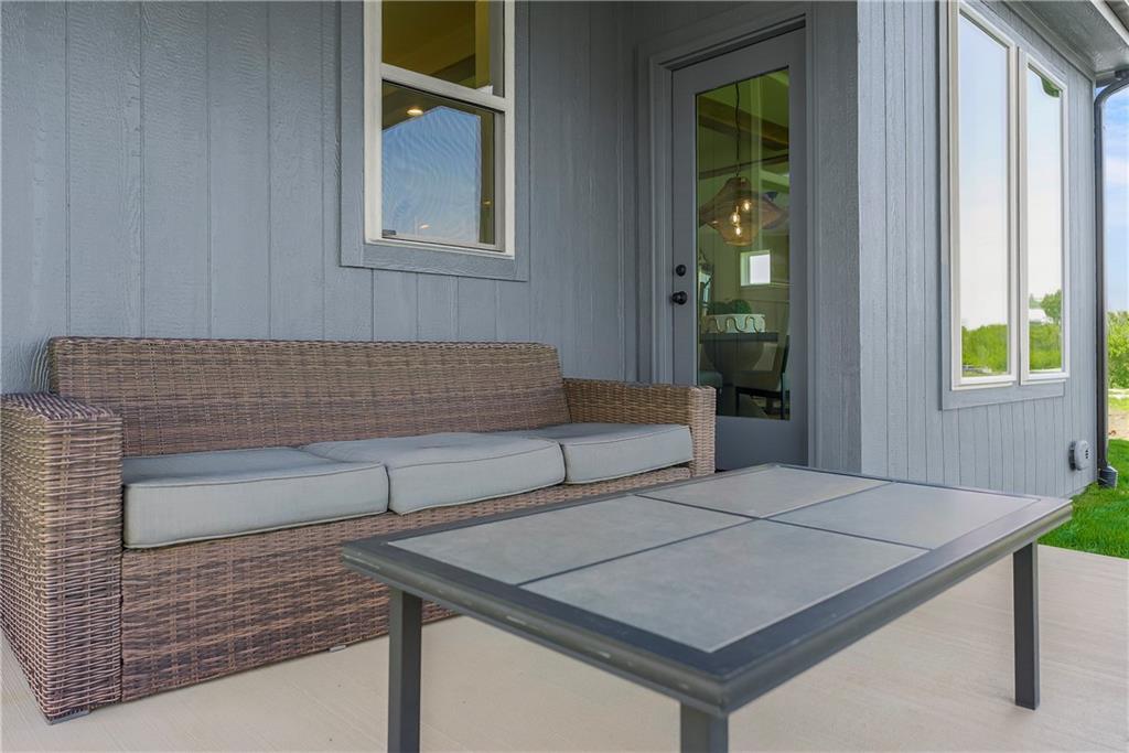 17809 Rainbow Boulevard Property Photo 48
