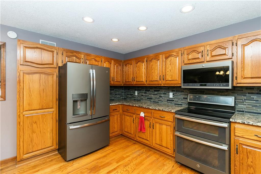 22215 Parallel Road Property Photo 29