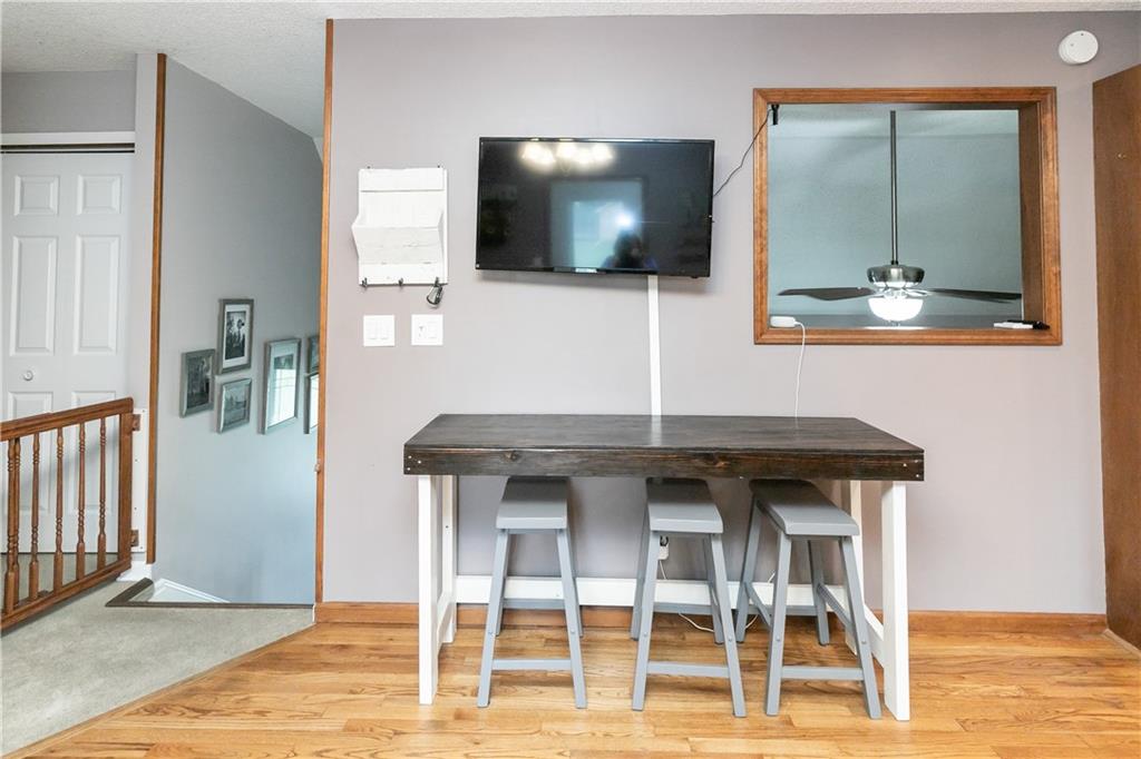 22215 Parallel Road Property Photo 49