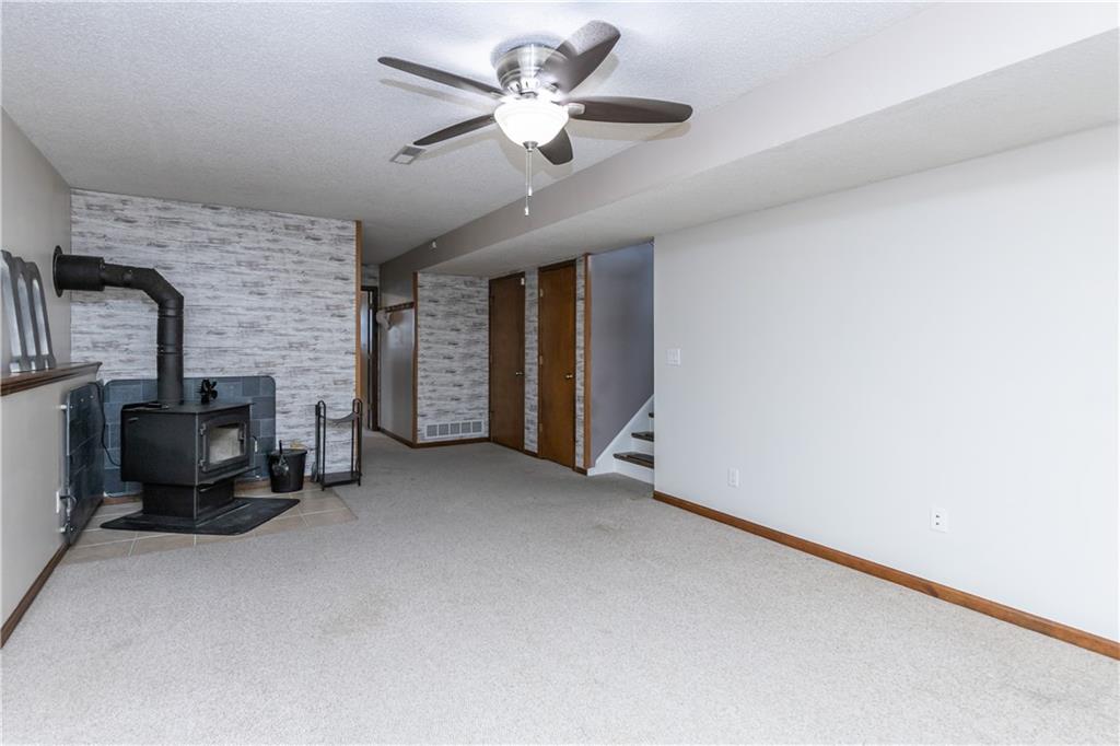 22215 Parallel Road Property Photo 61