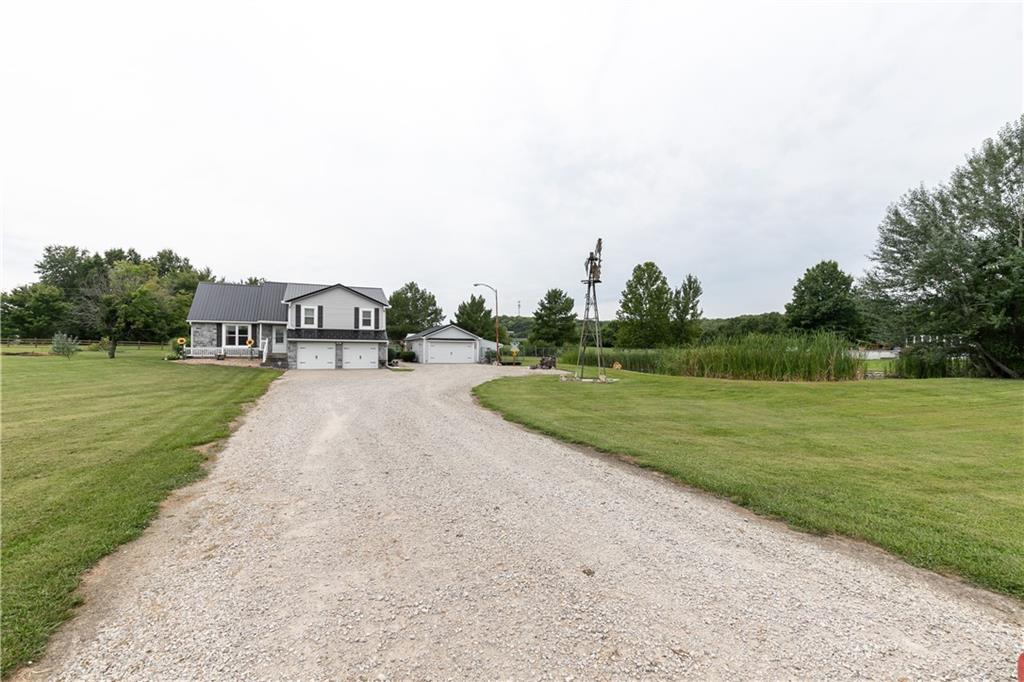 22215 Parallel Road Property Photo 67