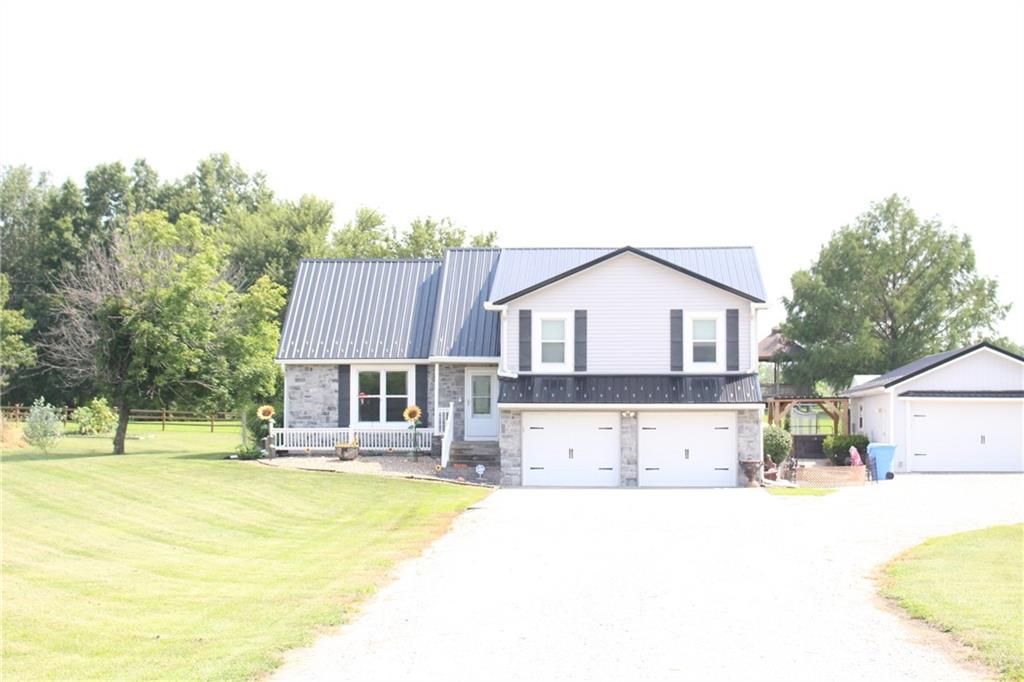 22215 Parallel Road Property Photo 69