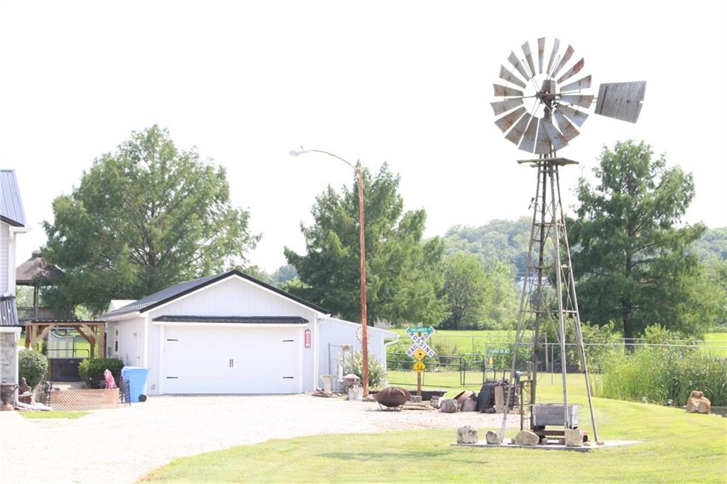 22215 Parallel Road Property Photo 70