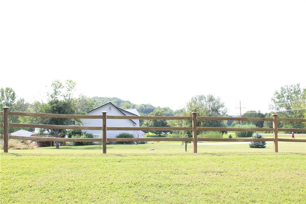 22215 Parallel Road Property Photo 78