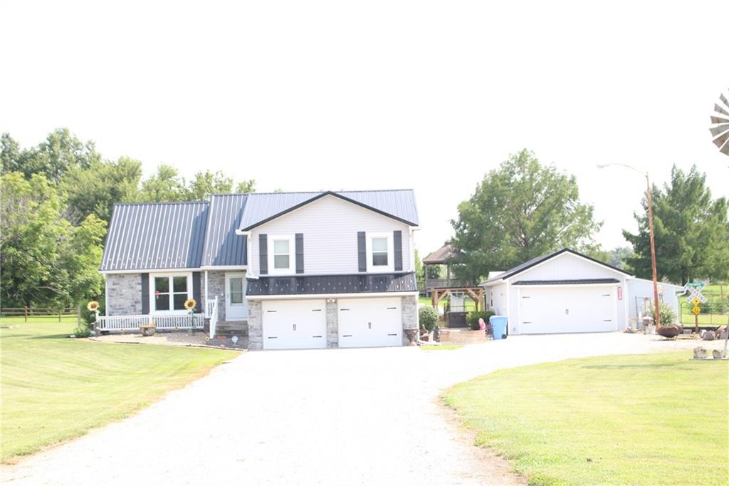 22215 Parallel Road Property Photo 81