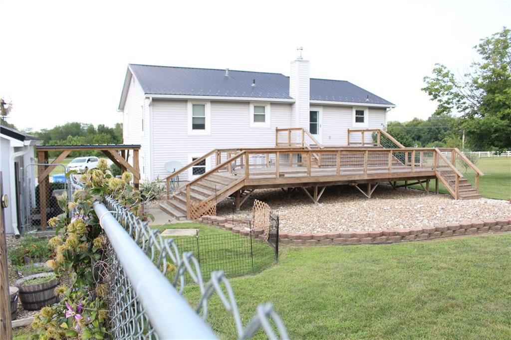 22215 Parallel Road Property Photo 91