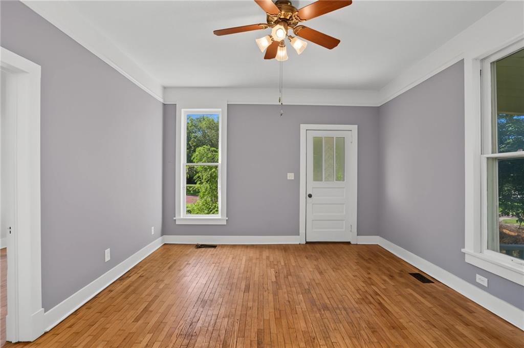 920 High Street Property Photo 4