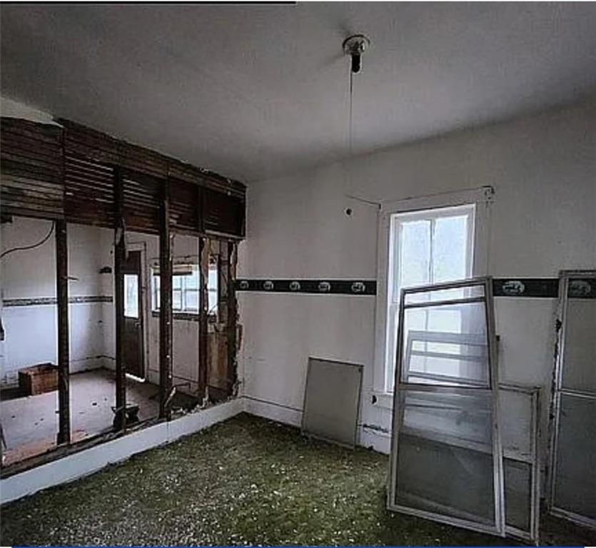 939 S Wyandotte Avenue Property Photo 7