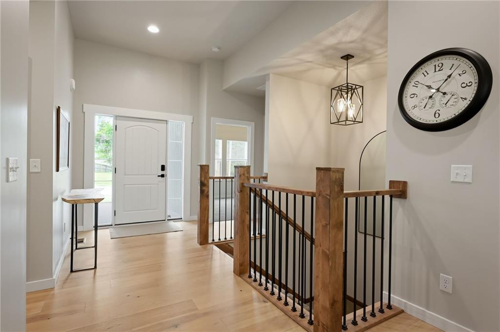 801 Colonial Drive Property Photo 3