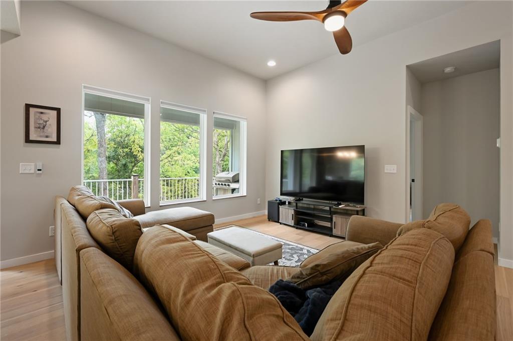 801 Colonial Drive Property Photo 5