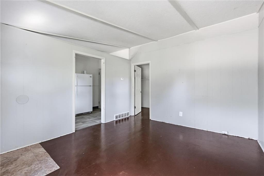 10819 E Westport Road Property Photo 2