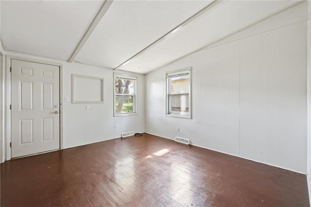 10819 E Westport Road Property Photo 11