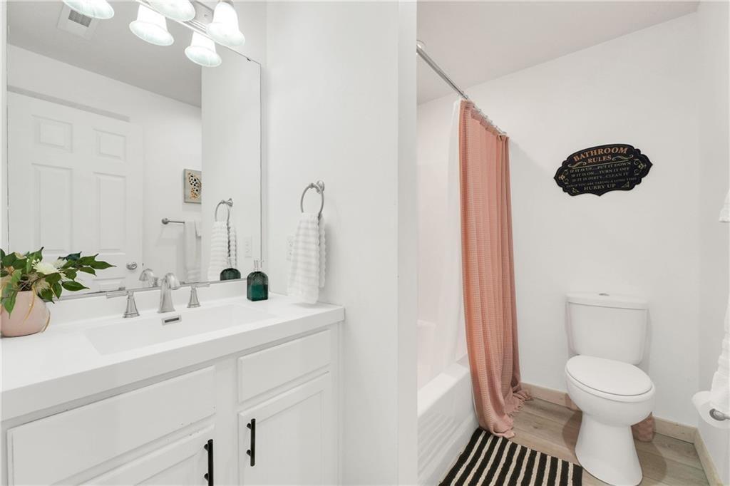 2916 Vinyards Parkway Property Photo 15