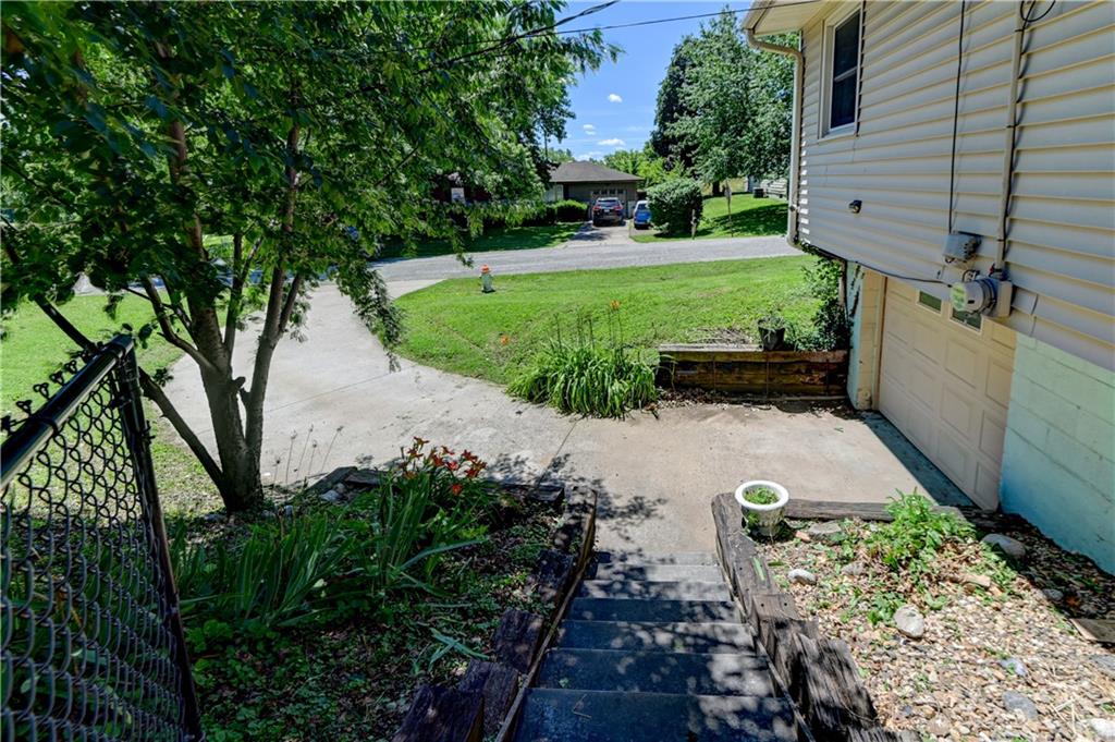2111 N 33rd Street Property Photo 5