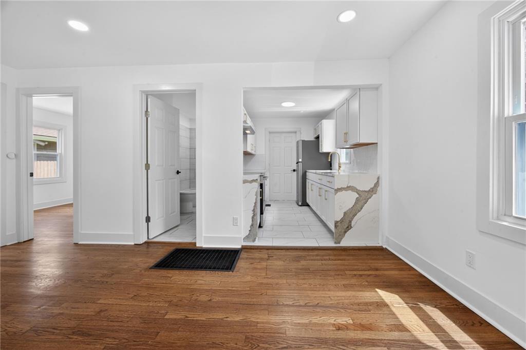 110 W 79th Terrace Property Photo 14