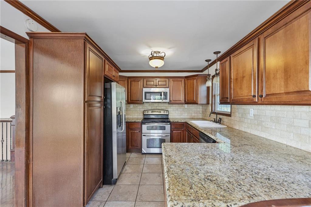 1143 227th Street Property Photo 9