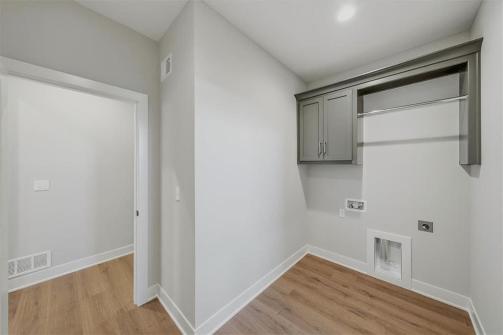 22194 W 116th Terrace Property Photo 16