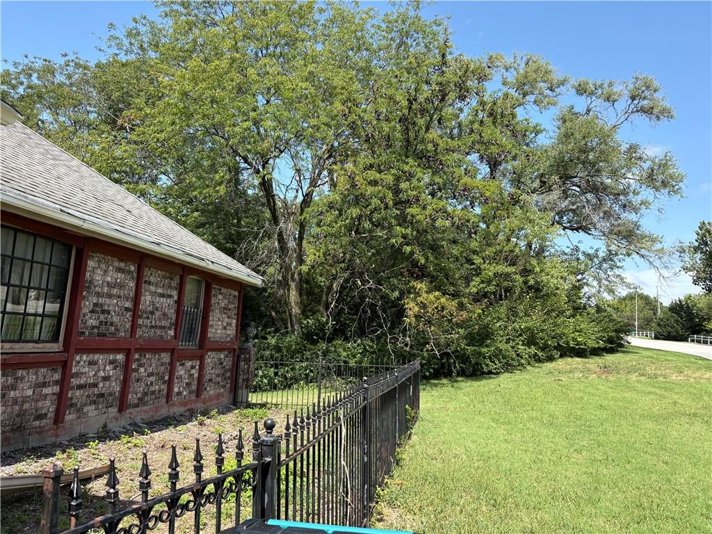 6940 Renner Road Property Photo 4
