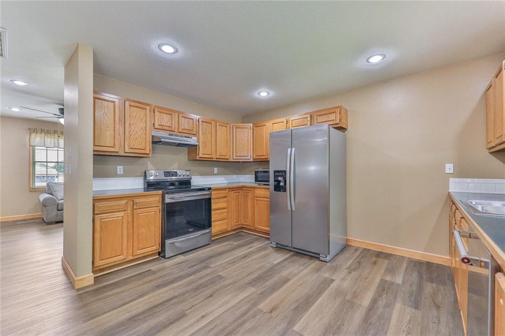 1003 S Ridgeway Street Property Photo 6