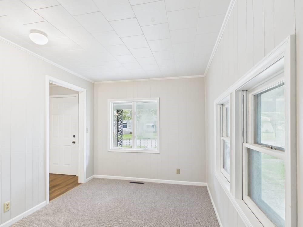 604 S Clark Street Property Photo 11