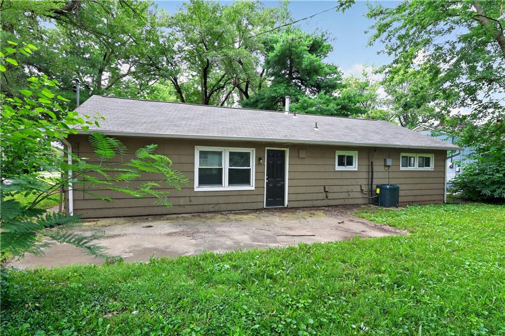11200 Bristol Terrace Property Photo 7