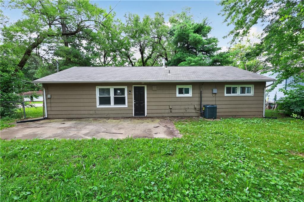 11200 Bristol Terrace Property Photo 8