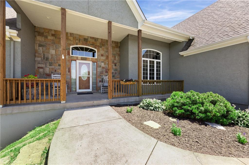 28265 Overbrook Road Property Photo 6